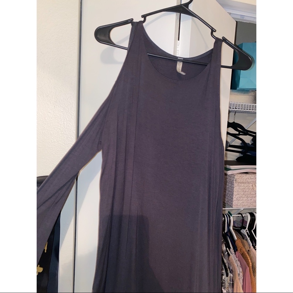 Gray long sleeve cold shoulder top